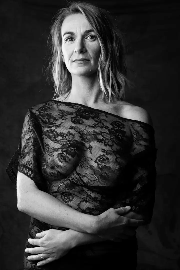 Aurelie lamour photographe portrait ancrage studio femme lingerie.