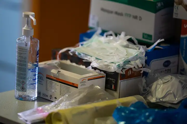 Aurelie lamour photographe reportage medecin covid hopital drome 00041.