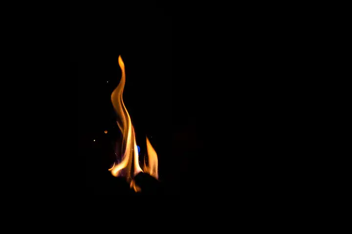 Aurelie lamour photographe livre flammes escarbilles drome 00007.