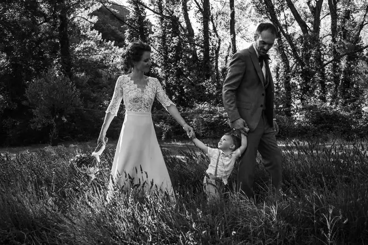 Aurelie lamour photographe drome mariage ceremonie maries 14.