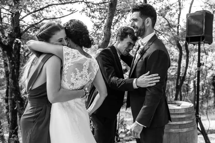 Aurelie lamour photographe drome mariage ceremonie maries 17.