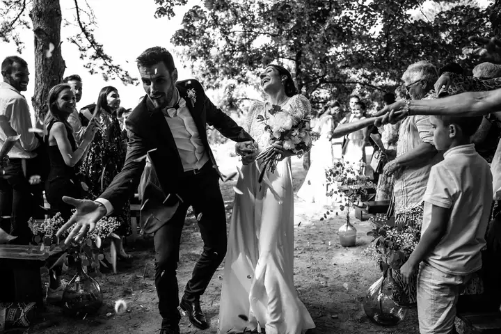 Aurelie lamour photographe drome mariage ceremonie maries 27.