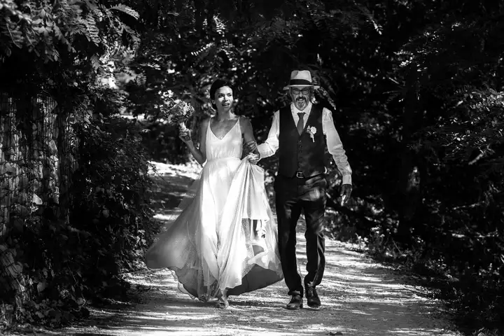 Aurelie lamour photographe drome mariage ceremonie maries 4.