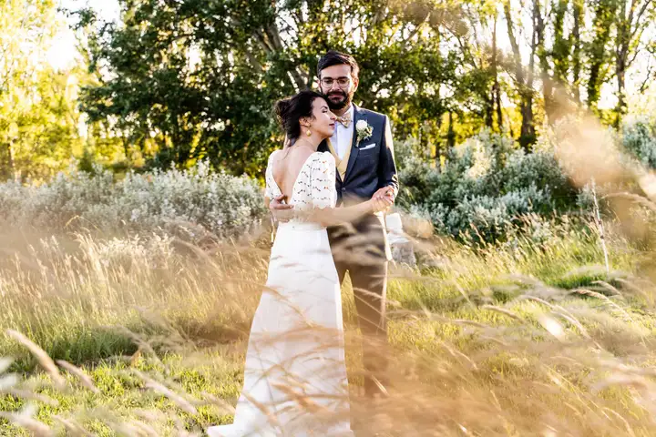 Aurelie lamour photographe drome mariage couple maries seance.
