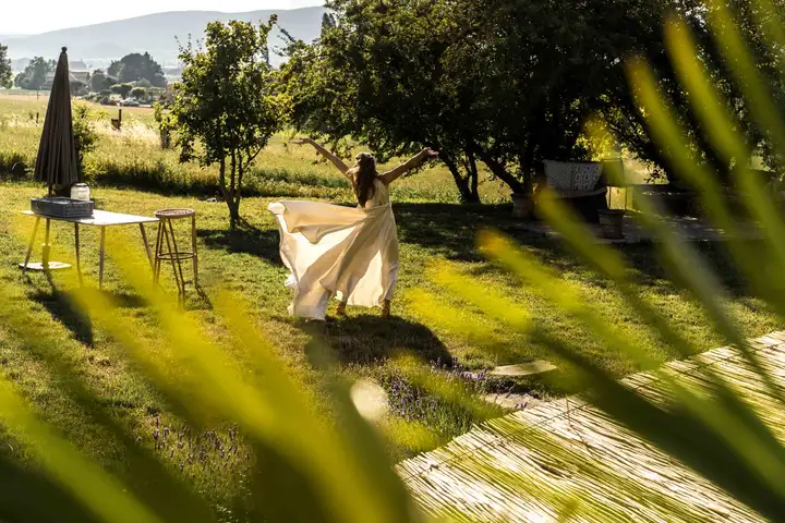 Aurelie lamour photographe drome mariage preparatif maries 10.