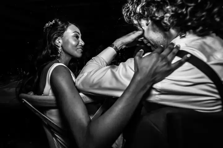 Aurelie lamour photographe drome mariage repas maries soiree 3.