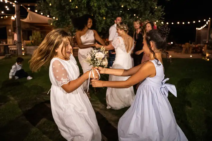 Aurelie lamour photographe drome mariage repas maries soiree.