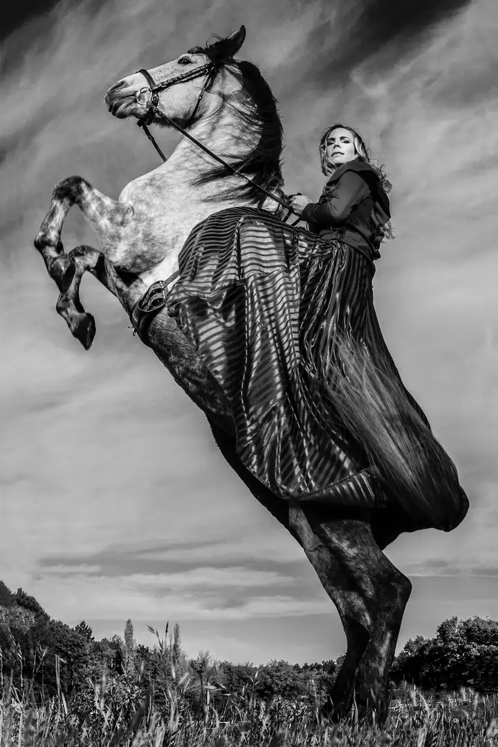 Aurelie lamour photographe portraitiste de france 2023 femme cheval.