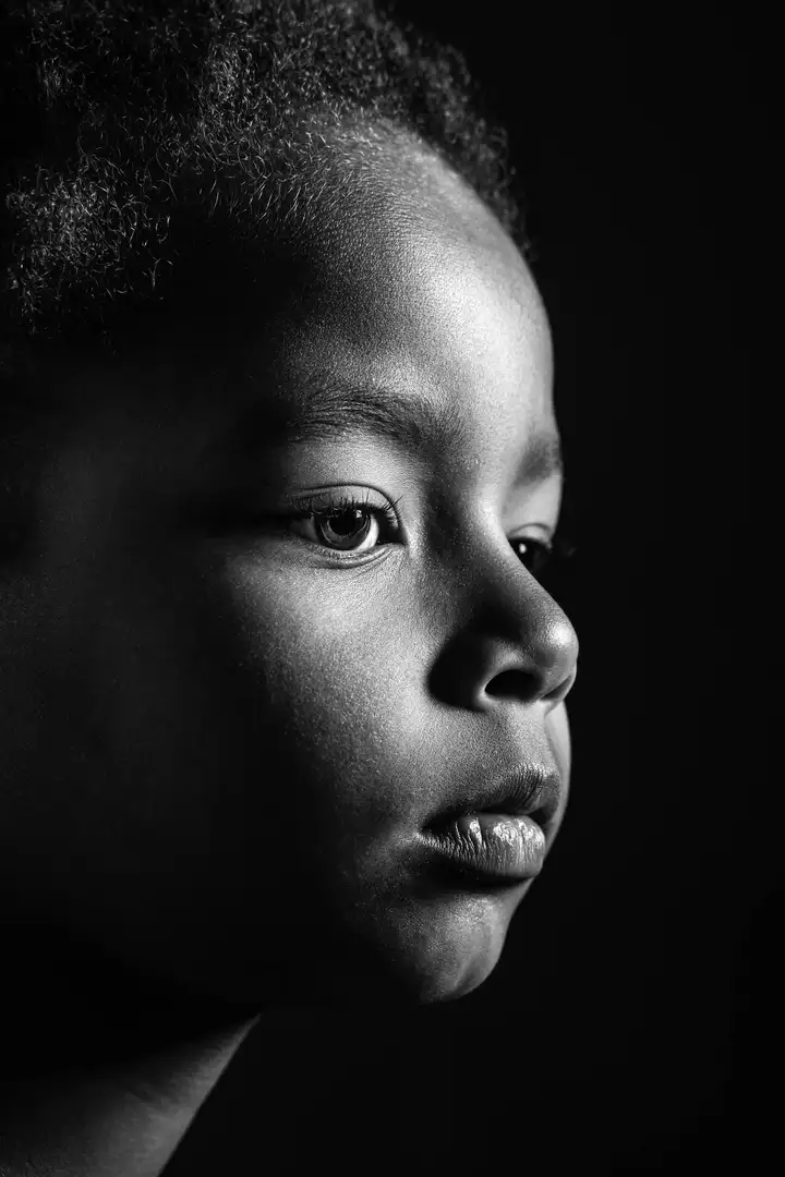 Aurelie lamour photographe portrait ancrage studio enfant.