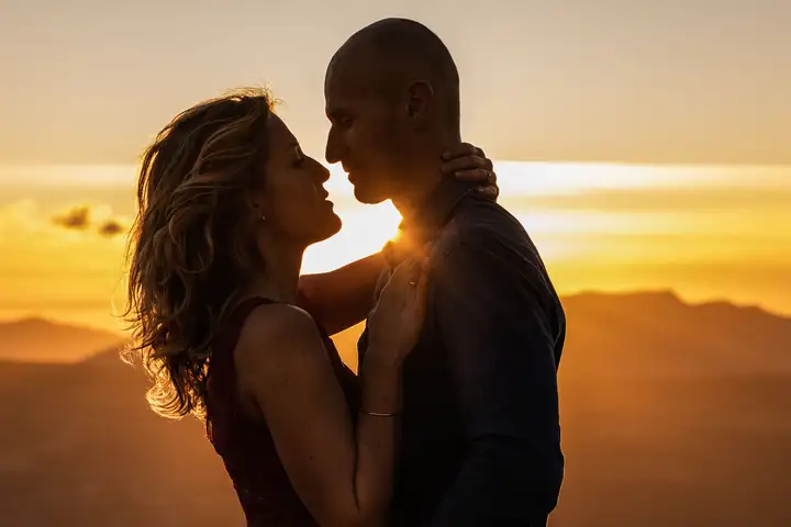 Aurelie lamour photographe reportage elopement mariage couple nature.